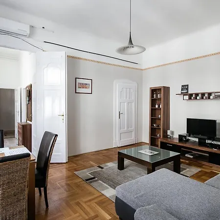 Kiraly 51 Apartment
